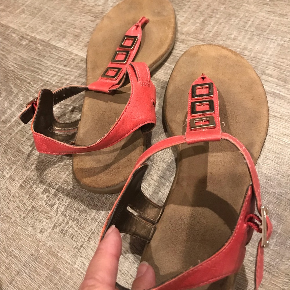 Salmon colored sandals 👡